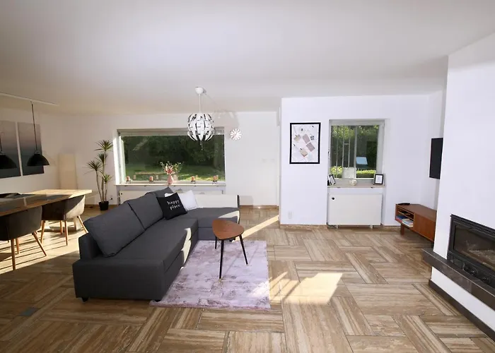 דירה Moderne, Herzliche Und Grosse Mitten Im Naturpark *