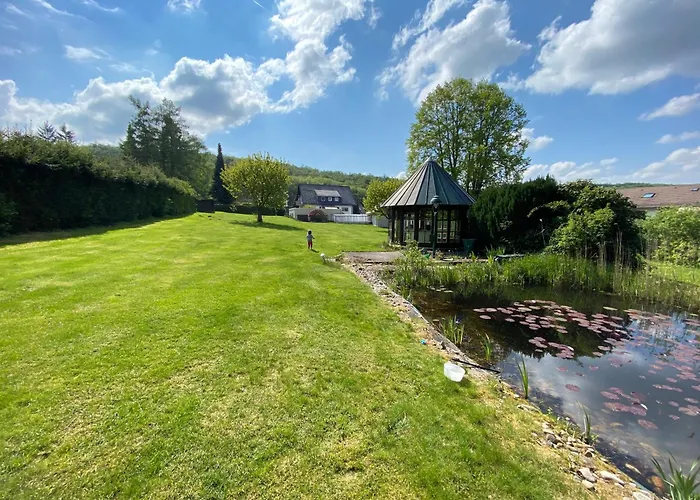 Moderne, Herzliche Und Grosse Mitten Im Naturpark